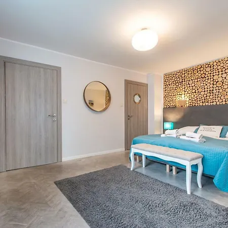 House - Przy Plazy *